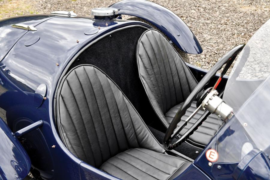 Интерьер Frazer Nash Le Mans Replica 1948 года  (фото 20 из 20)